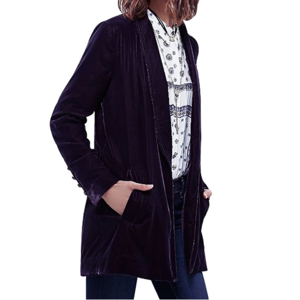 Free People Yesterday's Muse Velvet Jacket Soft Slouchy
Blazer in Deep Purple XS - Picture 9 of 11